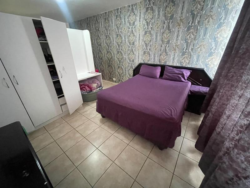 1 Bedroom Property for Sale in Sonstraal Western Cape